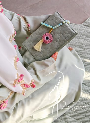 شرشف صلاة لف أخضر فاتح قطن بالكروشيه يدوي مميز