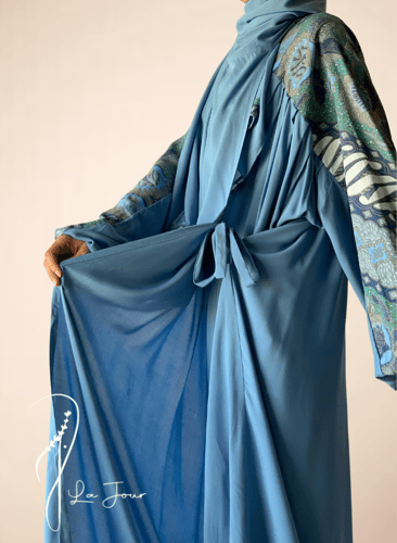 شرشف صلاة باتيك لف مفتوح ازرق منقوش