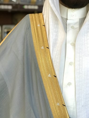 بشت رجالي ملكي رسمي لون بحري دقة ملكيه قماش صوف 80...