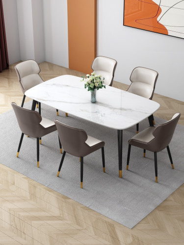 طاولة طعام سطح ابيض مع كراسي ابيض