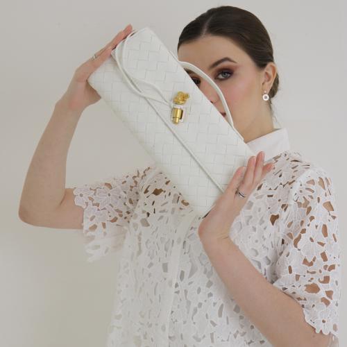 Elegant clutch bag