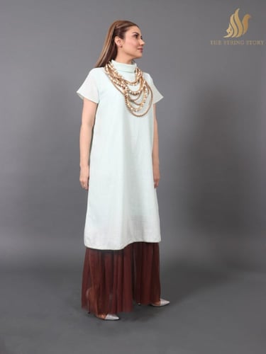 جلابية بقماش لينن مع تل بني