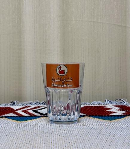 استكانة شاي الوزة شفاف