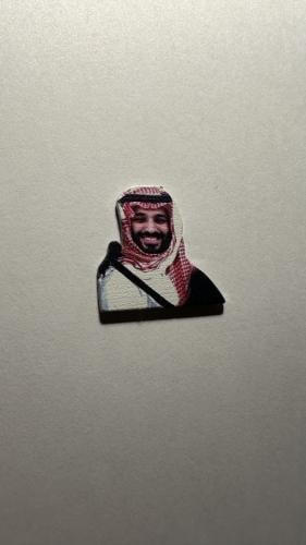 ملصق معدن ولي العهد 3