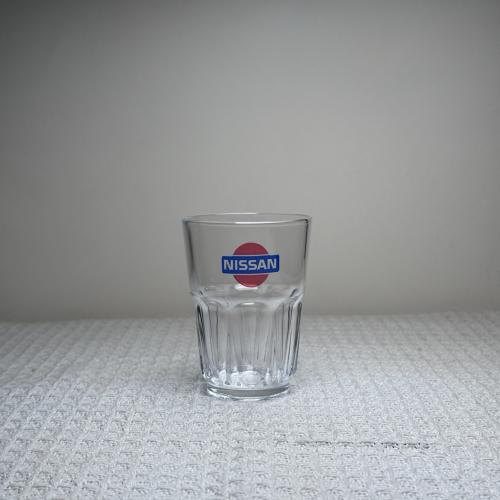 استكانة شاي نيسان شفاف