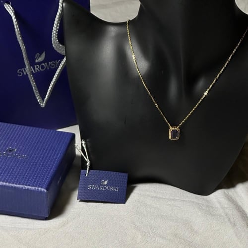 سلسال ذهبي بنفسجي