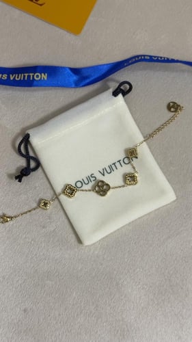 أسواره لويس فيتون ذهبي