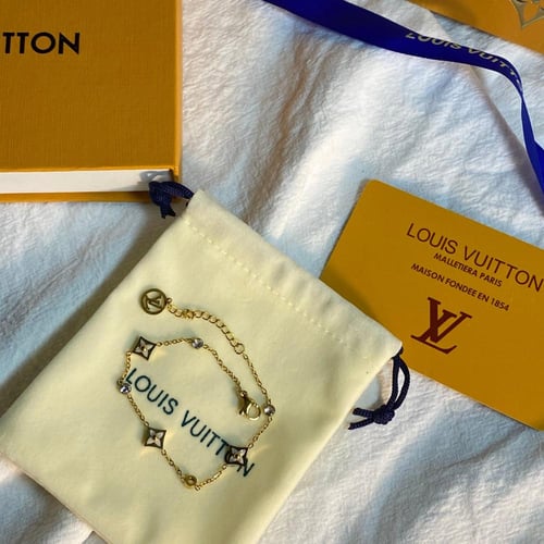 أسواره ذهبي بالون الأبيض