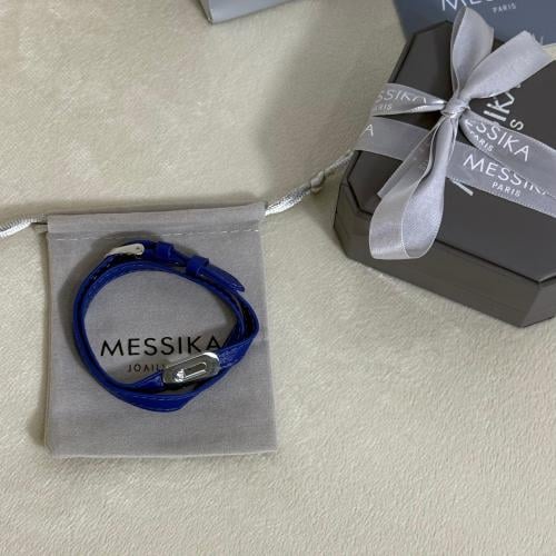 سواره جلد ميسكا ازرق