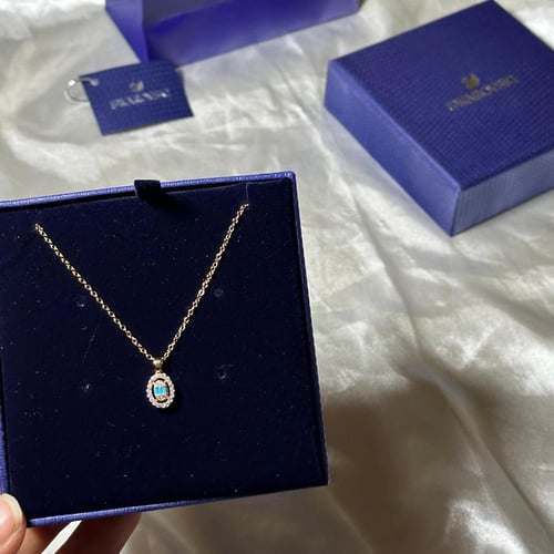 سلسال ذهبي سماوي