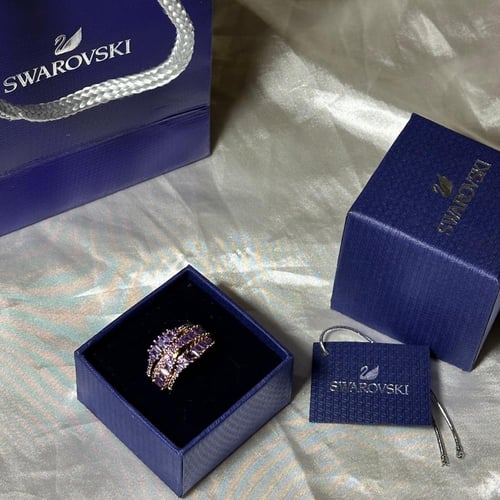 خاتم ذهبي بنفسجي