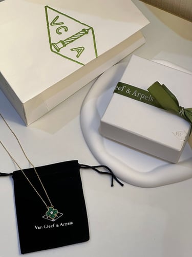 سلسال لون اخضر