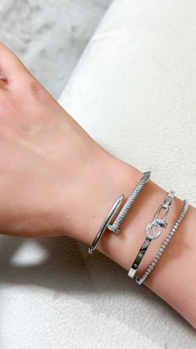 تنسيق ثلاث أساور فضي