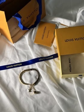 أسواره ذهبي