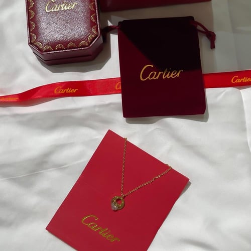 سلسال كارتيه ذهبي