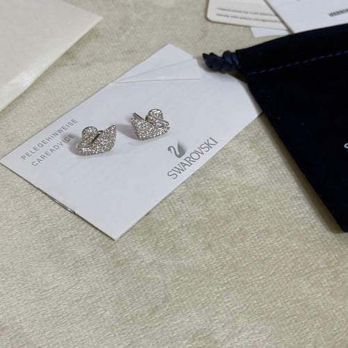 حلق فضي سواروفسكي