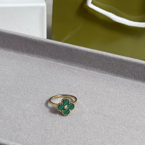 خاتم فانكليف اخضر