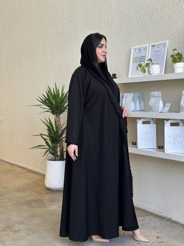 عباية كتف كتان دبل كلوش كرستال على كم