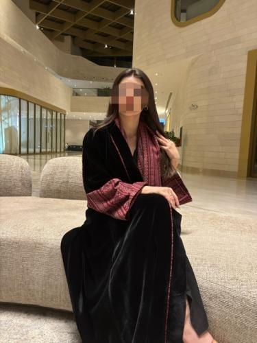 عبايه جوري مخمل