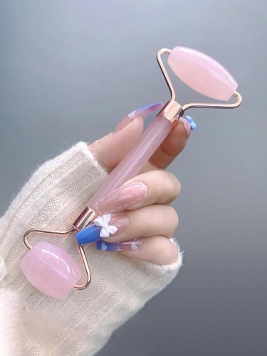 أدوات تدليك الوجه