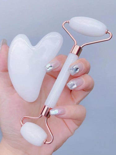 أدوات تدليك الوجه