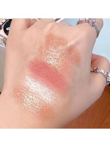 متلألأ لوحة ظلال العيون مع فرشاة