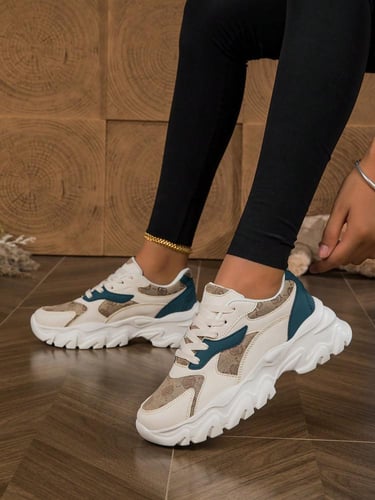 أحذية نسائية رياضية