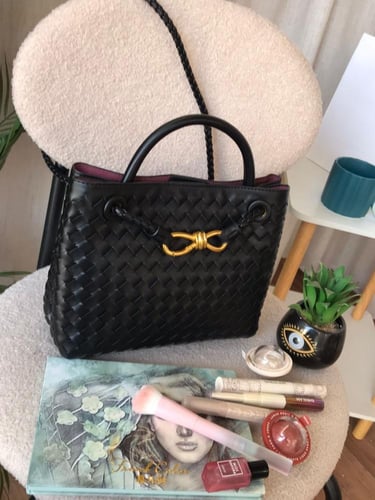 شنطه يد نسائيه