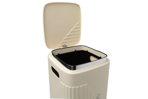 سلة نفايات بلاستيك