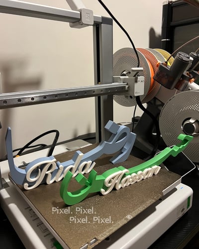 طباعة اسم 3D للطاولة