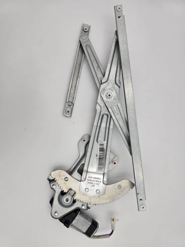 ماكينة قزاز باب امامي يسار T8