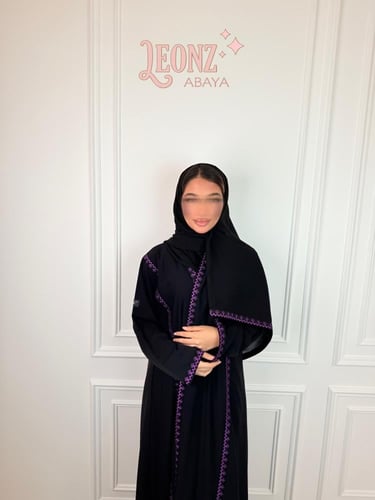 عبايات نص كلوش