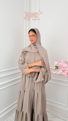 عباية نص كلوش