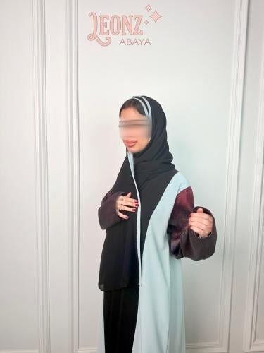عبايات نص كلوش