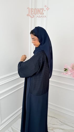 عباية نص كلوش