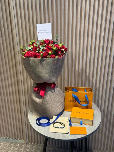 سواره مع بوكيه