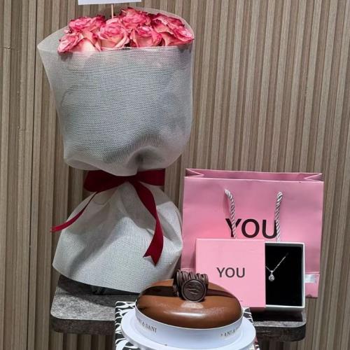 بوكيه مع كيكه مع سلسال