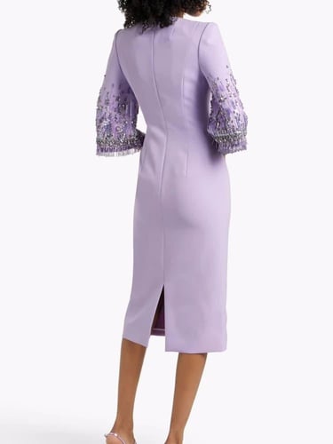 فستان ميدي مطرز نصف كم