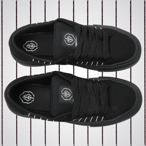 RITZY II - Black/White