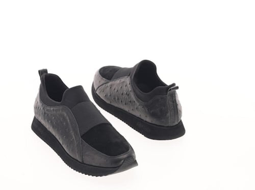 Chairman Black - Leather Ostrich RA