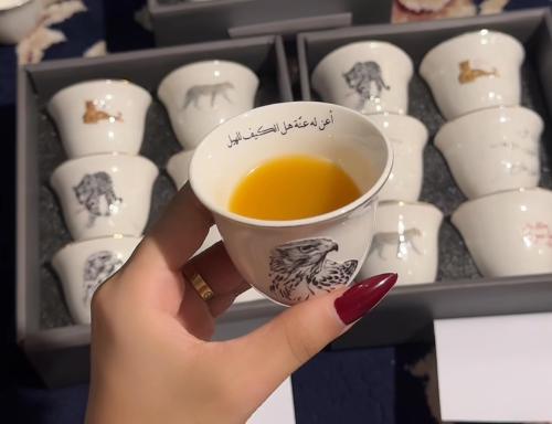 نص درزن فنجال الصقر مع عباره اعن له عنة هل الكيف ل...