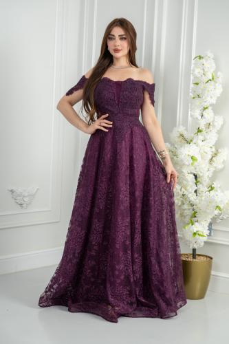 فستان سهرة برقندي دانتيل بلمعة رقيقة يقدّم مزيجًا...