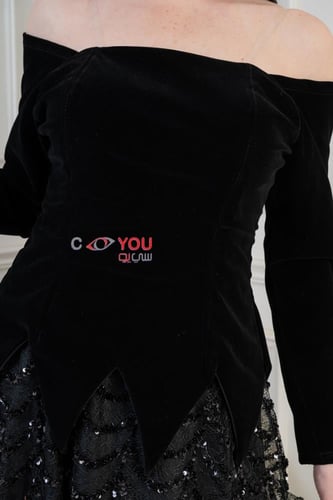 فستان سهرة أسود أوف شولدر بتصميم راقٍ وتنورة مطرزة...