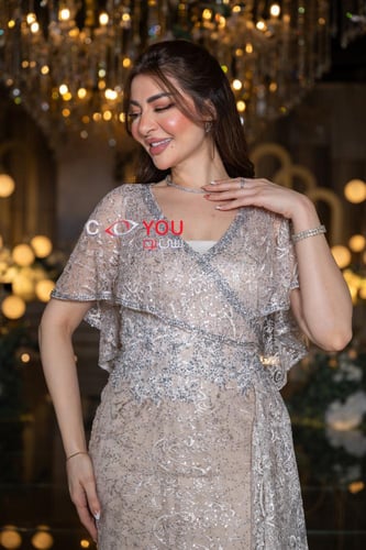 فستان سهرة نسائي بيج على رمادي مطرز بالدانتيل الفا...