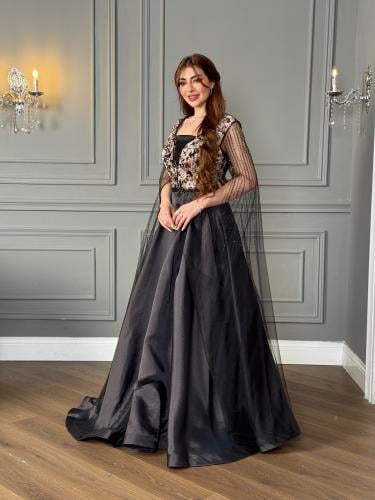 فستان أنوثة النعناع الراقي بتطريز فاخر وأكمام شفاف...