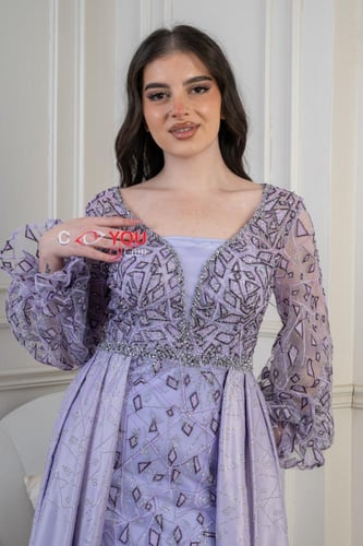 فستان بنفسجي فاخر مطرّز بأكمام منفوشة، تصميم أنثوي...