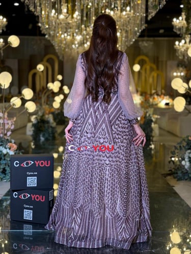 فستان سهرة تألقي بفخامة لافتة مع هذا الفستان الموف...