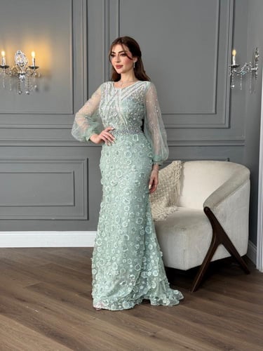 فستان أنوثة النعناع الراقي بتطريز فاخر وأكمام شفاف...