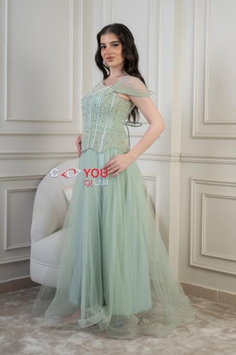 فستان سهرة أخضر فاتح بتطريز فاخر وتنورة تول أناقة...