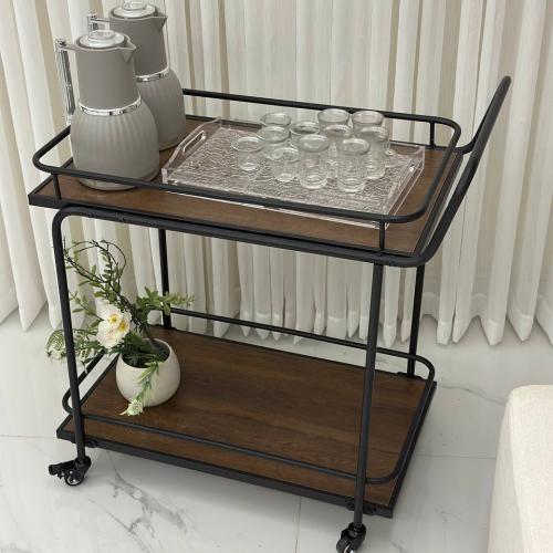 عربية تقديم دورين خشب بني سطح زجاج شفاف - بتصميم ف...